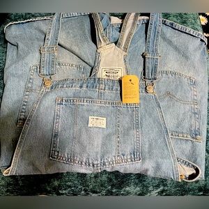 Light blue shortalls 🩵